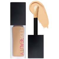 Huda Beauty Luminous Matte Liquid Concealer